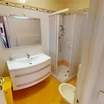 Superbe 3p Avec Terrasse, Plein Centre De Menton, Proche Et Commerces - Fr-1-196-358 Daire Menton