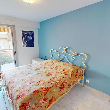 Superbe 3p Avec Terrasse, Plein Centre De Menton, Proche Et Commerces - Fr-1-196-358 Apartment *